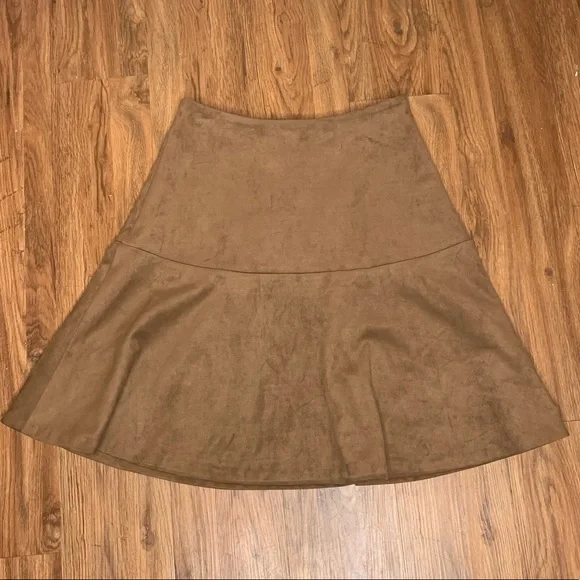 *NWT* Tommy Hilfiger Congac Faux Suede Swing Skirt - Picture 3 of 9
